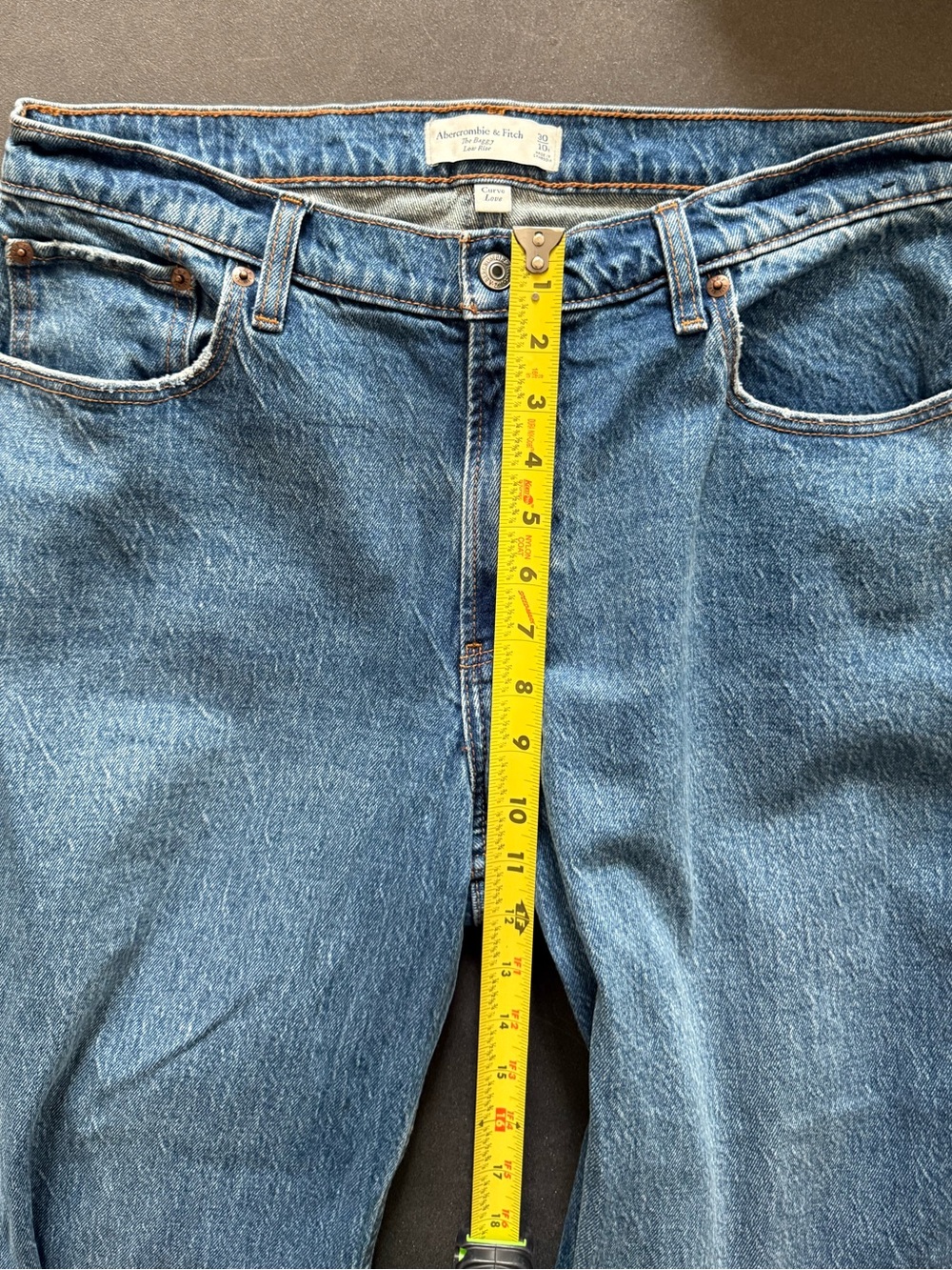 A&F Women’s Baggy Low Rise Medium Wash Blue Wide Leg Classic Jeans Size 30 Sz 10 - Picture 12 of 15